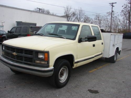 Super low miles only 33k !! utility bed! off lease ! runs great cheap work truck