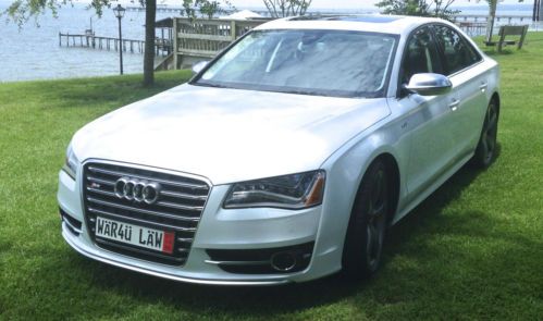 2013 audi s8- one owner, cold weather pkg, driver assist pkg, perfect condition