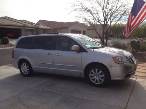2011 chrysler town and country touring-l, silver, dual dvd screens,