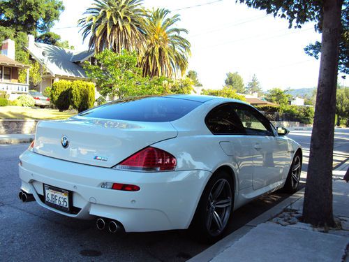 2007 bmw m6 coupe.. 500hp ///m v10... white on red.. all options..!!