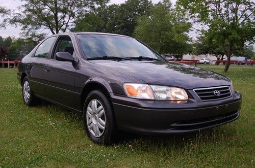 No reserve   very clean 2000 toyota camry le sedan, v6 ,replaced belt,runs great
