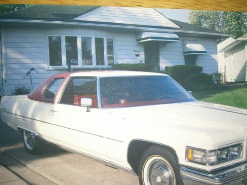 1976 coupe deville cadillac white/red vinyl half top
