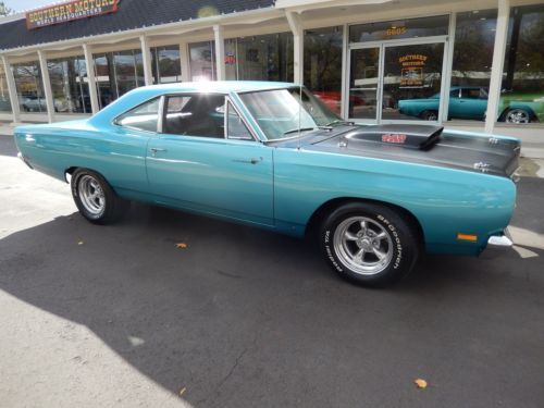 1969 plymouth road runner turquoise 440 6 pack 4 speed dana lift off hood