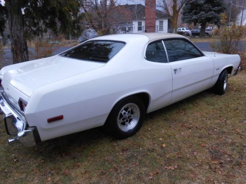 1975 plymouth duster-2 owner car-resto mod 360 clone-