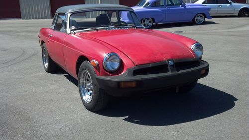 1974 mgb convertible! hard top! solid example!