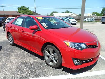 New 2012 toyota camry se blow out priced $4000 off sticker