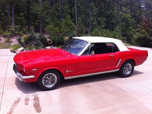 1965 ford mustang convertible,pwr steering, power brakes, show car