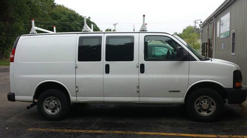 2005 chevy express 2500 cargo van with hvac bin package and ladder rack