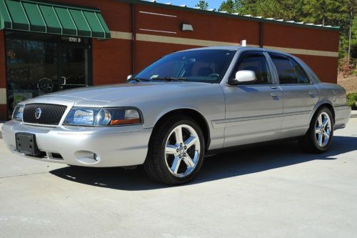 2004 mercury marauder / low miles / clean carfax / amazing condition / leather