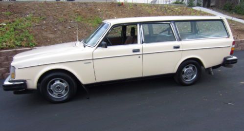 1982 volvo 240 stick shifting wagon-5-speed overdrive-new tires-clean &amp; original