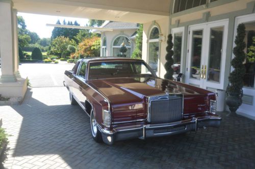 1979 2 door lincoln town coupe 37,000 original  miles in mint condition