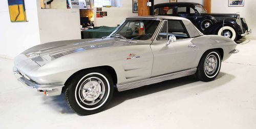 1963 chevrolet corvette roadster fuelie - # matching- 2 tops 4 speed  injected