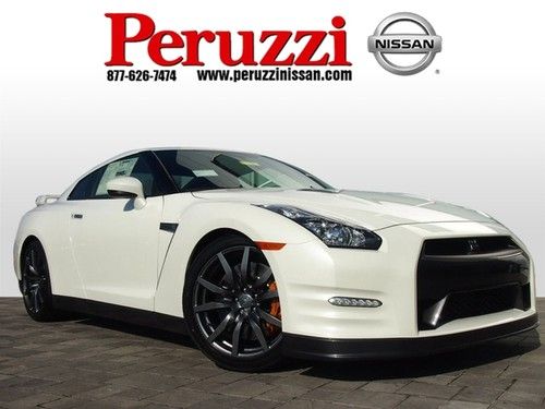 2014 nissan gt-r premium leather twinturbo v6 bose awd nav 545hp paddle shifters