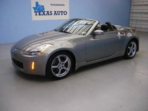 We finance!!!  2005 nissan 350z touring roadster 6-speed heated seats xenon bose