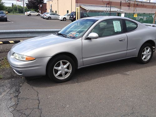 1999 olds alero with sun roof, new state inspection,good on gas clean in and out