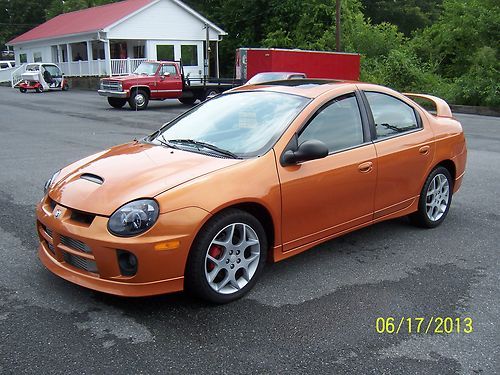 2005 neon srt-4 with 8k+ in mods rare color nice driver l@@k!!!