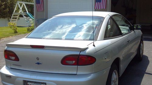 2001 chevrolet cavalier base coupe 2-door 2.2l