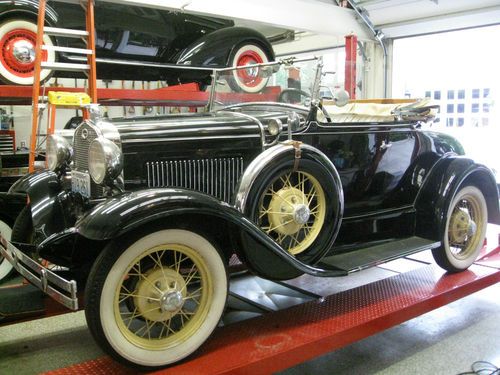 1931 ford model a deluxe roadster convertible with rumble sea