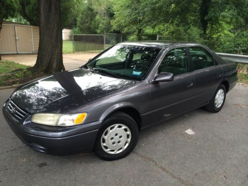 1998 toyota camry le  2.2l-22 service records-105k miles-3 month warranty-