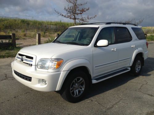 2006 toyota sequoia limited 4wd. great condition! fully loaded! navigation