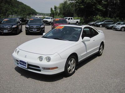 Sport special edition, automatic, white, 3 door coupe, low reserve
