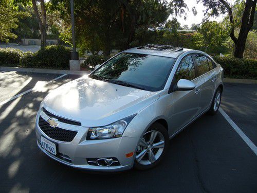 2013 chevrolet cruze 2 lt w/ heated leather seats, sunroof, and mylink pandora