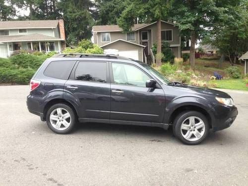 2010 subaru forester limited 2.5x under 27k miles tow hitch, sunroof, roof rack
