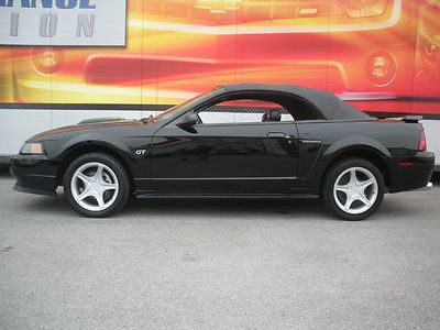 Gt convertible 5-speed 32000 miles leather like new