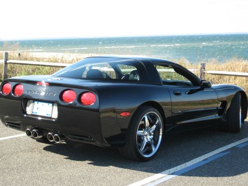 2003 corvette (9900 miles)