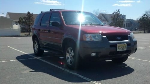 2004 ford escape xlt v6 fully loaded , leather, sunroof,  very nice