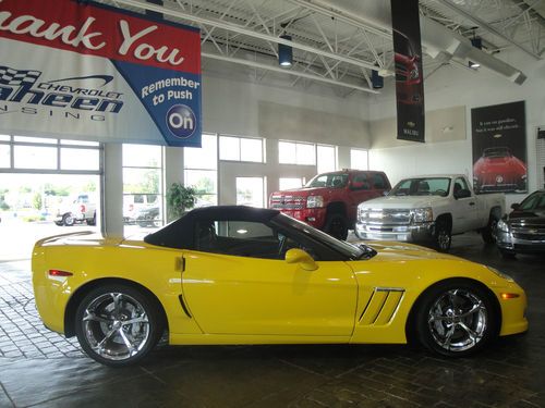 Loaded 2010 corvette grand sport convertible only 8,721 miles $70,875 new msrp!