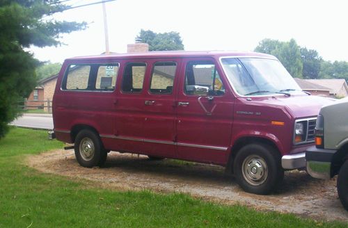 1990 ford e-150 econoline custom standard cargo van 2-door 4.9l
