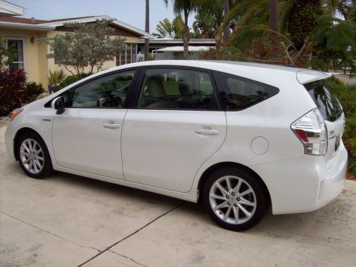 2012 toyota prius &#034;v&#034; 5 hybrid excellent 1 owner possible partialtrade