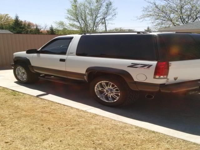 Chevrolet tahoe 1500 2dr 4wd