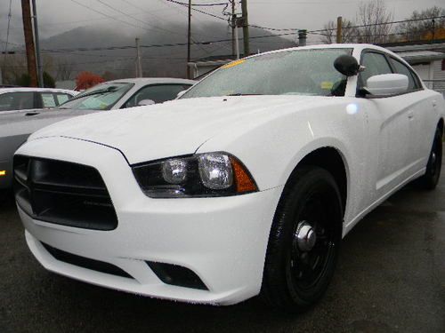 2011 dodge charger police edition (civilian legal)
