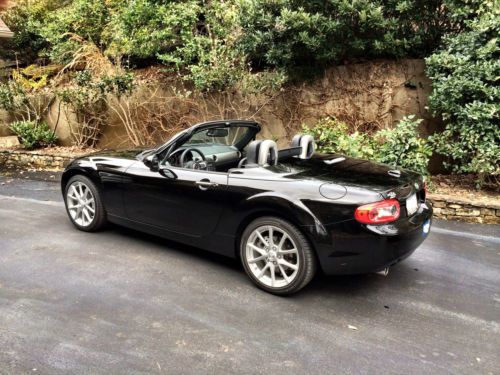 Gt hardtop convertible - black, fully optioned, no reserve!