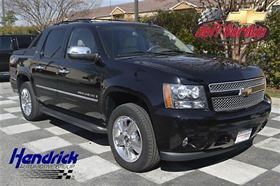4wd sunroof navigation heated/cooled leather seats dvd trailer hitch certified