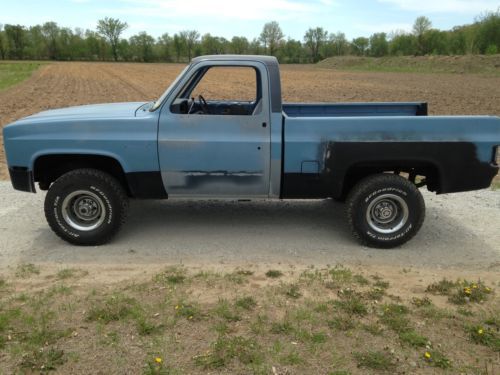 1987 chevy k10, 4x4, auto, short bed, ready to paint or drive!!