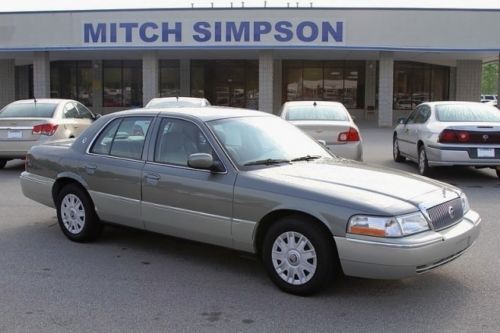 2004 mercury grand marquis gs only 83k miles nice car  leather