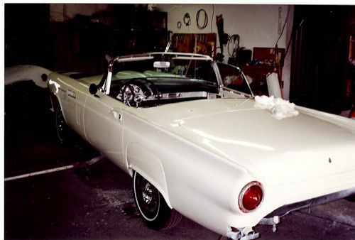 1957 classic ford thunderbird