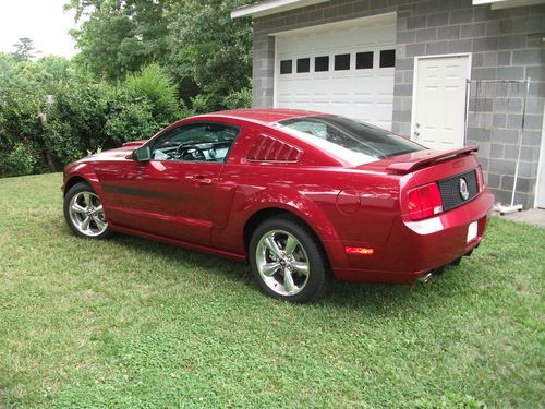 2007 ford mustang gt california special coupe 2-door 4.6l, 0nly 4032 miles