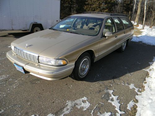 One owner-low miles_chevrolet caprice 9 passanger wagon