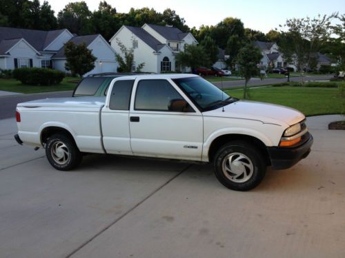 2002 chevrolet s10 ls extended cab pickup 3-door 4.3l 4x4 - southern truck