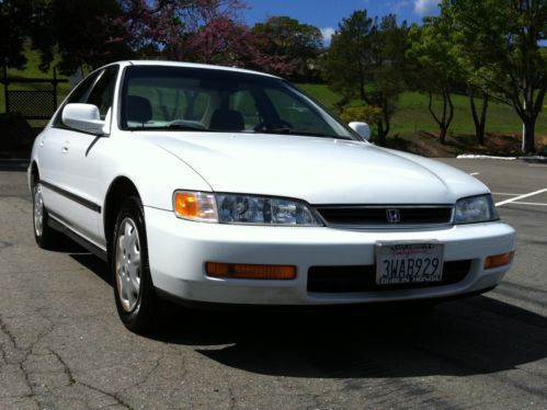 1997 honda accord lx / 4 door / automatic / estate sale / low 77,040 miles