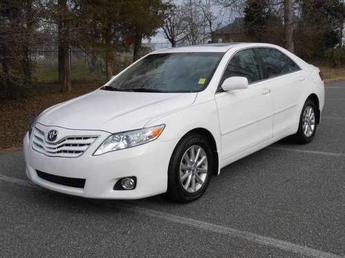 2010 toyota camry xle leather sunroof