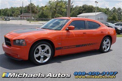 Daytona orange on black. hemi 5.7l. sunroof. heated seats. carfax certified.