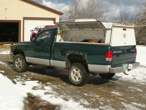 2001 dodge dakota 4x4 w/3 door toolbox cap great work truck
