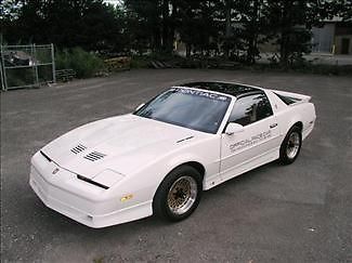 White 20th anniversary pace car , ac, ps, pb, pw, t-tops, turbo box &amp; decals