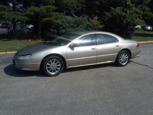 2002 chrysler concorde limited--clean inside and out