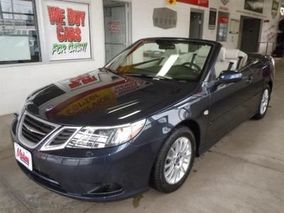 Convertible 2.0l turbo sport onstar bluetooth cd heated leather air conditioning